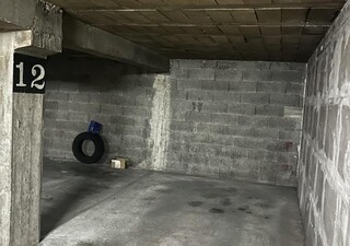 Garages / Parkings