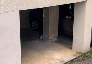 Garages / Parkings