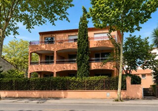 Garages / Parkings